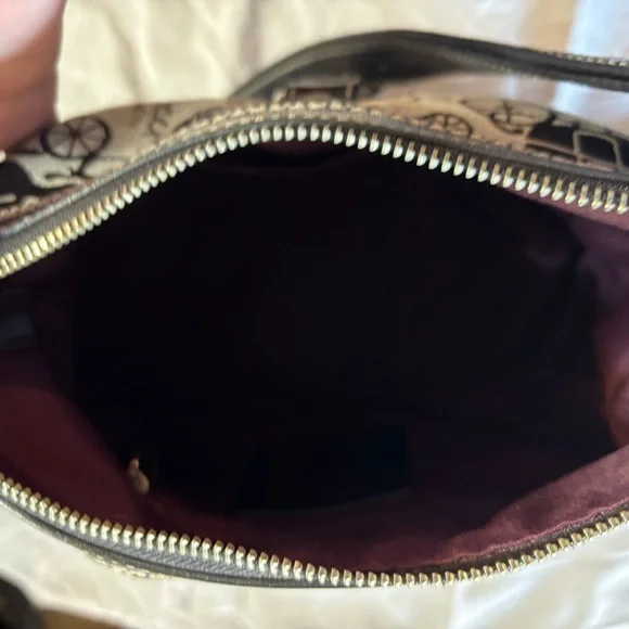 Coach Black and Cream Signature Shoulder Bag - Picture 4 of 5